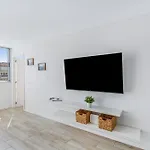 Newly Refurbished Beachfront * San Bartolomé