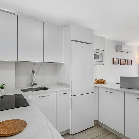 Newly Refurbished Beachfront * San Bartolome de Tirajana (Gran Canaria)