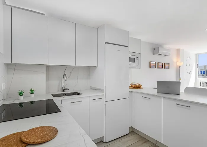 Newly Refurbished Beachfront * San Bartolomé
