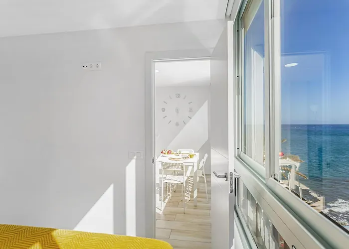 Newly Refurbished Beachfront * San Bartolomé