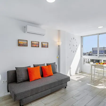 Apartment Newly Refurbished Beachfront San Bartolome de Tirajana (Gran Canaria)