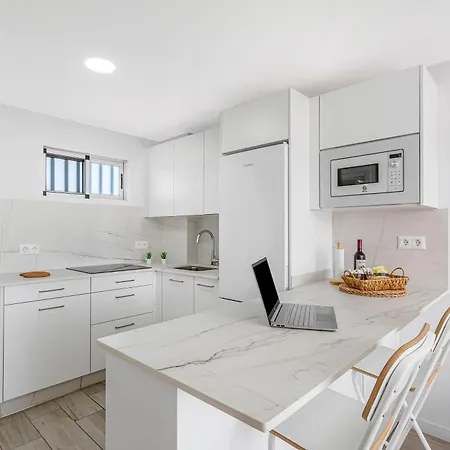 Newly Refurbished Beachfront *